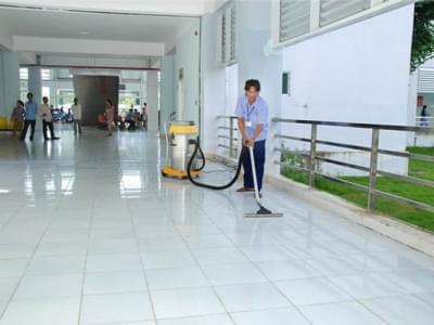 Dịch vụ vệ sinh trường học chuyên nghiệp uy tín